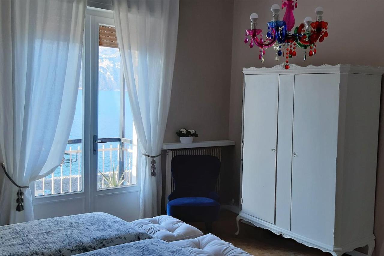 Villa Sul Lago Con Pontile Privato A Brenzone Sul Garda - Unique And Exclusive Kültér fotó